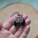 Lunula z obsydianu w miedzi - wisior na łańcuszku