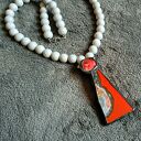 Koral i ręcznie malowana ceramika w wyjątkowym naszyjniku handmade prezent