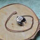 Lunula z obsydianu w miedzi - wisior na łańcuszku