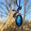 Naszyjnik z labradorytem i smokiem