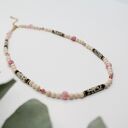Choker Milly z kamienia rzecznego, jaspisu dalmatyńskiego, różowego i czarnego