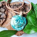 Ceramiczny naszyjnik amulet - Twarz Księżyca (Intuicja i Spokój)