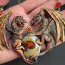 Smocza Straż - rzeźbiony naszyjnik z agatem i karneolem