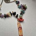 Naszyjnik koralikowy Boho z emaliowanym liściem piękny w pojedynczym egzemplarzu Box