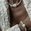 naszyjniki z różowego złota z pereł