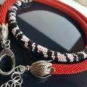 Naszyjnik czerwony w zwierzece wzory