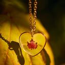 Jesienny naszyjnik serce z liściem klonu