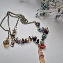 Naszyjnik koralikowy Boho z emaliowanym liściem polecam piękny w pojedynczym egzemplarzu Box X1