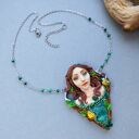 Naszyjnik z kobietą i malachitem