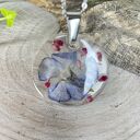 Okrągły wisiorek z kolorowymi kwiatami z2059