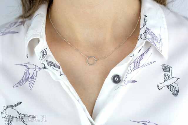 Delikatny naszyjnik z kółkiem srebro