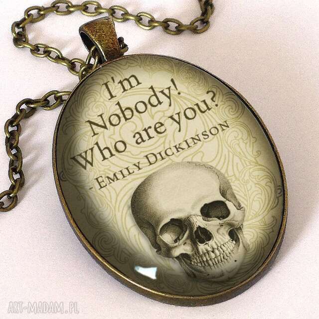 I'm nobody - Owalny medalion z łańcuszkiem