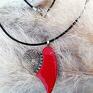 na prezent czerwony naszyjnik z wisiorkiem sercem asymetryczne serce dzień mamy