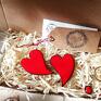 ceramiczny czerwony naszyjnik wisiorek serce vintage w pudełeczku prezentowym prezent na szczęście biżuteria miłość