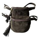 Duża nerka saszetka oliwka. Skóra zamszowa z frędzlami