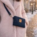 Czarna sztruksowa mini nerka na telefon - saszetka crossbody z regulowanym paskiem