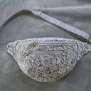 Szara melanżowa nerka XXL handmade - pojemna do noszenia na ukos
