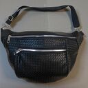 Duża nerka plecionka unisex czarna - Zobag