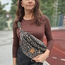 Żakardowa nerka XL w panterkę beżowo-czarna
