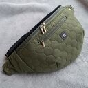 Oliwkowo-czarna nerka XXL - mini plecak nerkoplecak z kieszeniami na zamek