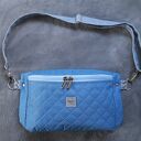 niebieska wakacyjna saszetka