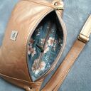 złota saszetka midi w gwiazdki