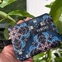 Nerka M „Indigo Flow” miniportfelik gratis