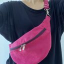Wegańska nerka handmade fuksja Alicante z zamszu syntetycznego