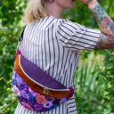 Fioletowa nerka damska w kwiaty PURPUROWA FUZJA