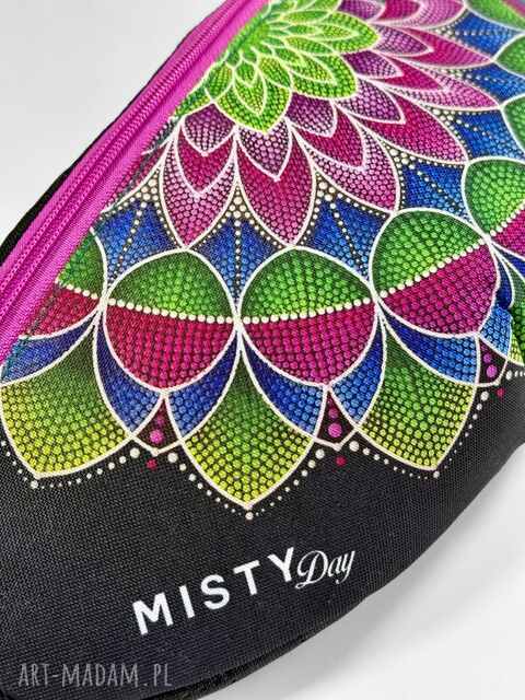 Kolorowa nerka z mandalą