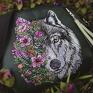 torebka z haftem nerki z XXL kwiatowy wilk saszetka kwiaty las góry