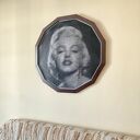 Obraz wykonany nicią: „Marilyn Monroe” - string art 84x84 cm