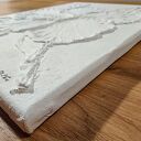 Subtelna delikatność - obraz strukturalny z teksturą 3D w stonowanej bieli