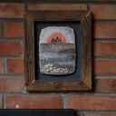 Ceramiczny obraz w ramie - zachód słońca z angobów i szkliwa strukturalnego