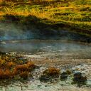 Islandia na płótnie - obraz z gejzerem i górami 120x80 cm