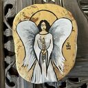 Anioł na teakowej desce - ikona namalowana i złocona ręcznie o wymiarach 23cm x