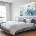 Obraz do salonu - KWIATY LOTOSU LIŚCIE LOTOSU - 70x50 cm (105901)