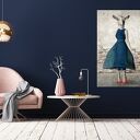 Obraz drukowany na płótnie Pani KOZA w granatowej sukience -duży format 80x120 02402