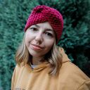 Czerwona damska opaska z wełny - ręcznie robiona na zimę
