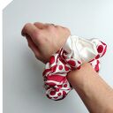 Biel i czerwień - zestaw jedwabnych scrunchie (3 szt.)