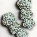 Spinka z szydełkowymi ozdobami - spinki ze złotymi kwiatkami, spinki dla dziewczynki