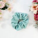 Gumka do włosów scrunchie z wiskozy kreszowanej mięta M