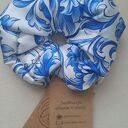Satynowe scrunchie handmade - wyraziste gumki do włosów