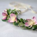 Księżycowa Róża - delikatny wianek boho z różowymi kwiatami i zielenią