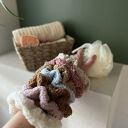 Miękka puszysta gumka do włosów scrunchie bladoróżowa - handmade