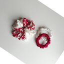 Biel i czerwień - zestaw jedwabnych scrunchie