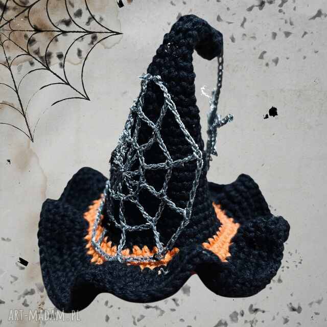 Spinka krokodylek — Kapelusz wiedźmy z pajęczyną na Halloween