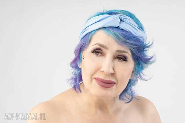 Opaska w kolorze niebieskim