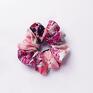 Jedwabna frotka scrunchie flower power - idealny prezent