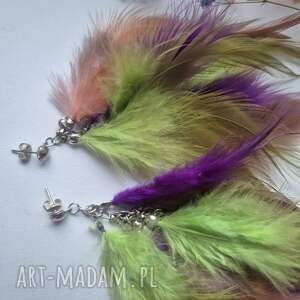 kolczyki delikatne leciutkie pióra różowo - fioletowe rękodzieło fo da et